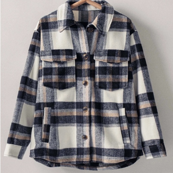 NEW! Urban Daizy Plaid Button-Down Jacket w/ Side Pockets Size’s S,M & L - Picture 8 of 9